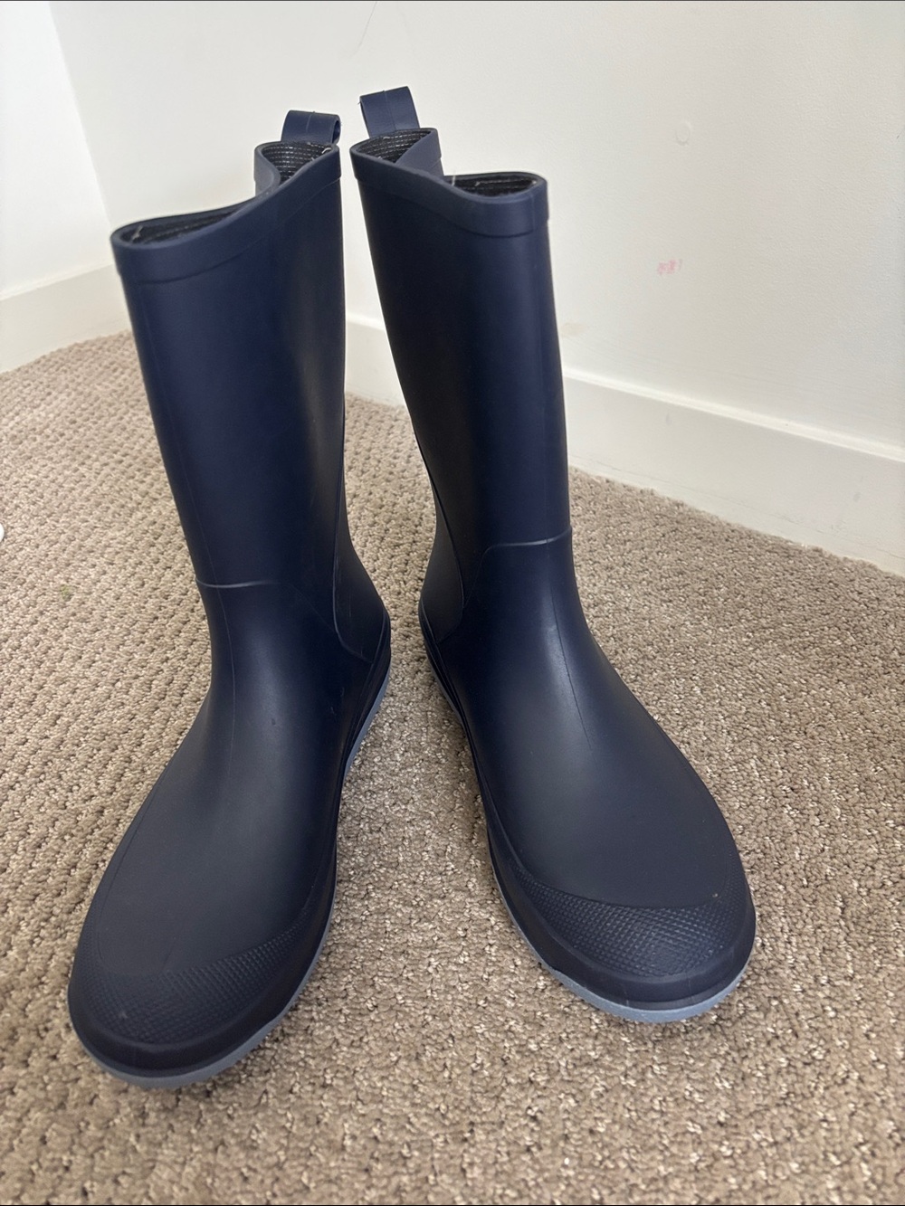 Boys size 5 Navy Waterproof Rain Boots